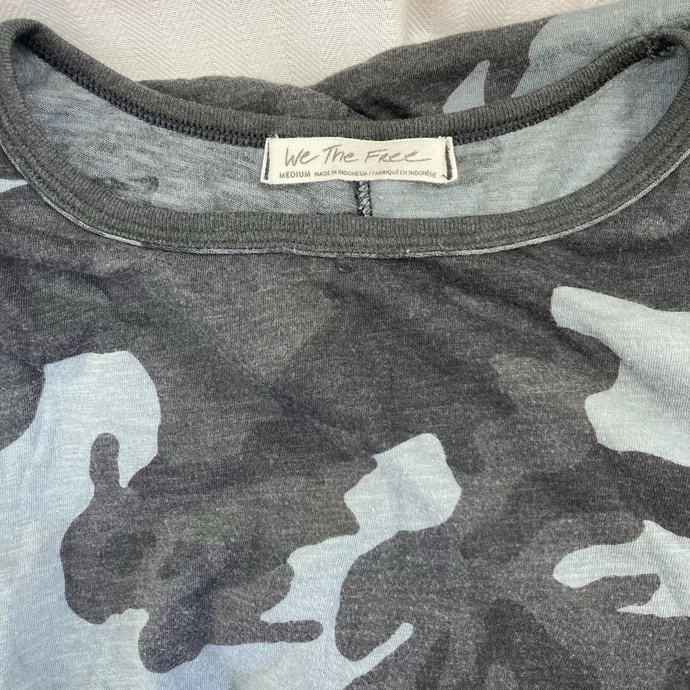 WE THE FREE PEOPLE Women's Camouflage Camo Boxy Oversized T-Shirt‎ Size S/M - Picture 6 of 7